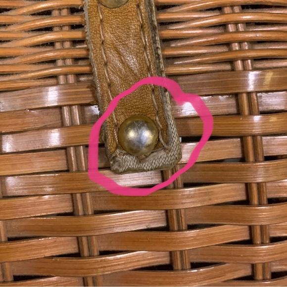 VINTAGE CIRCA 1960'S BROWN RATTAN AND LEATHER BASKET PURSE - Picture 12 of 15